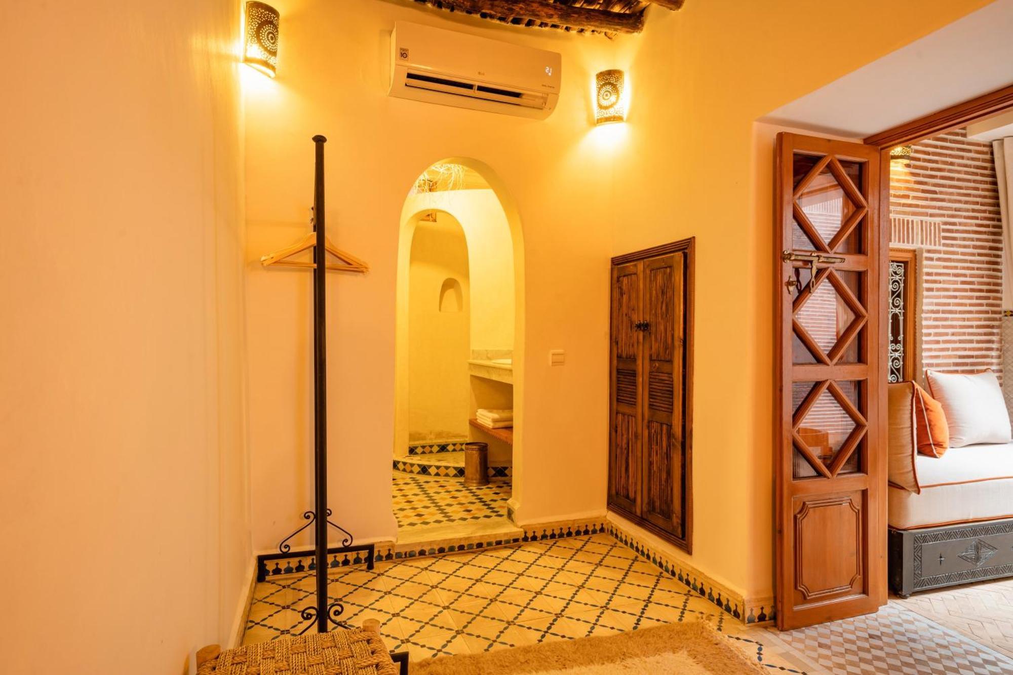 Riad The D'Orient - Piscine Privee - Petit Dejeuner Marrakesh Exteriör bild
